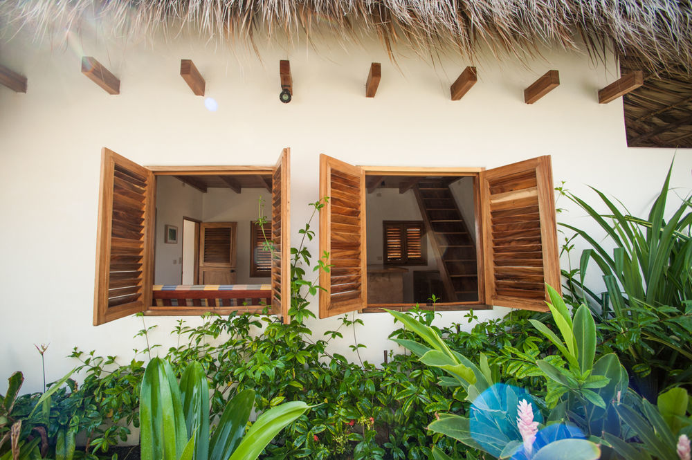 Paredon Surf House Hotel El Paredón Buena Vista Buitenkant foto